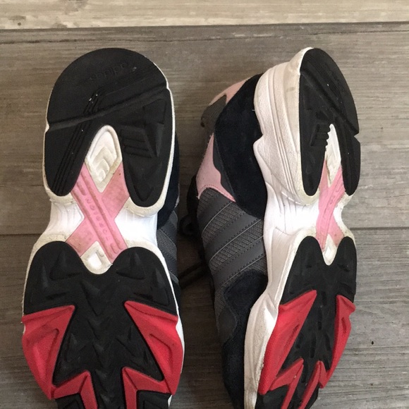 Adidas running shoes - Picture 3 of 3